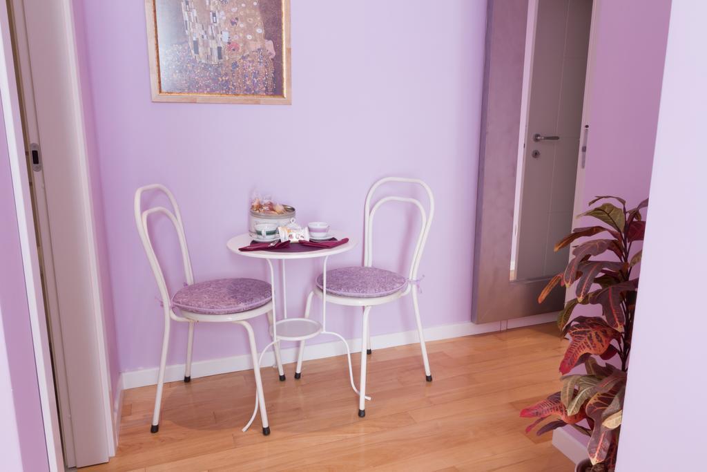 Bevilacqua Bed Roma Santa Croce Hotel Szoba fotó